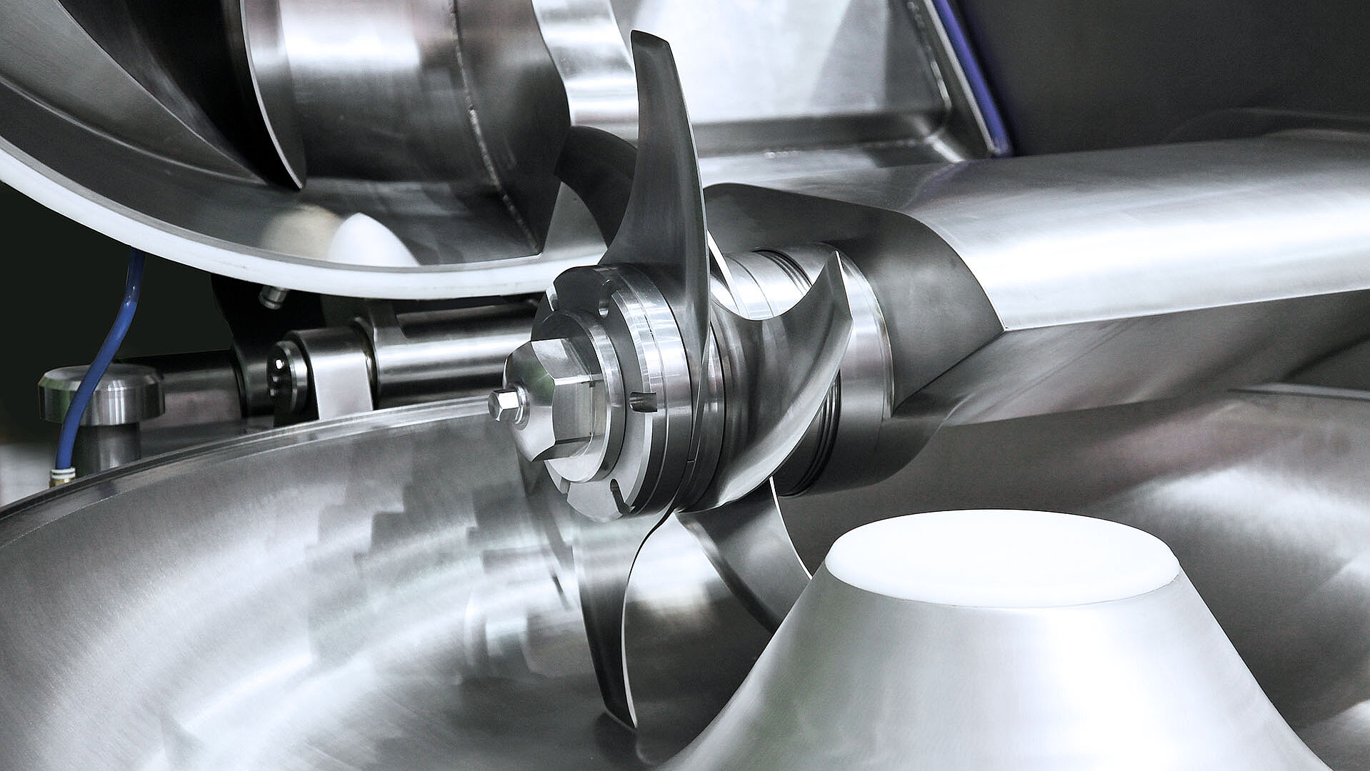 Edelstahlanlage aus der Lebensmittelproduktion bei CAVISONIC